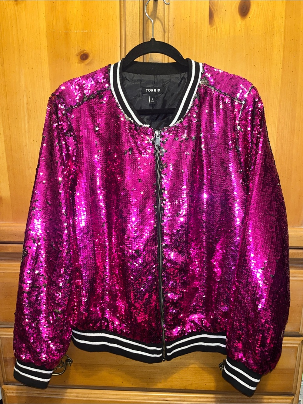 Torrid Magenta Hot Pink Sequin Bomber Jacket Plus Size 2 2X Sparkle Varsity